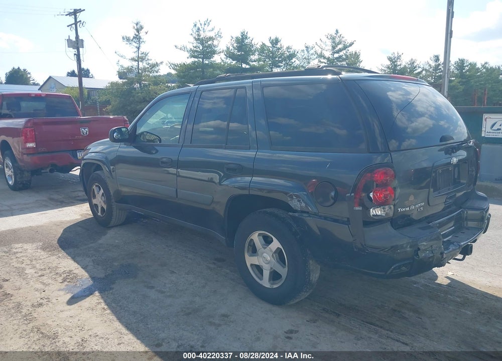 2005 CHEVROLET TRAILBLAZER LS VIN: 1GNDT13S252346498