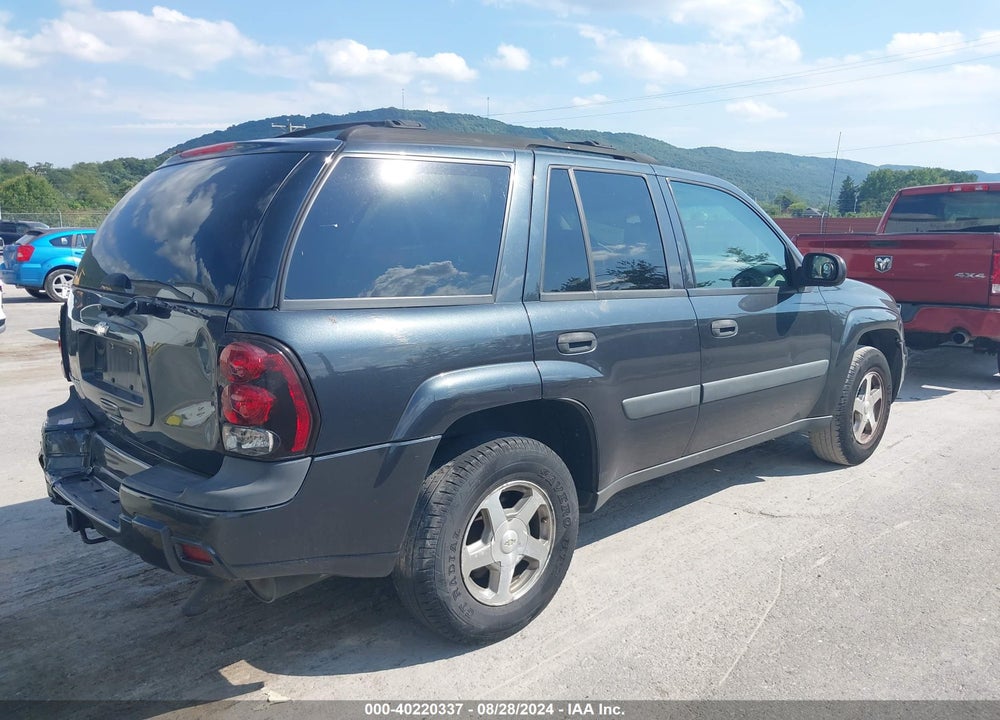 2005 CHEVROLET TRAILBLAZER LS VIN: 1GNDT13S252346498