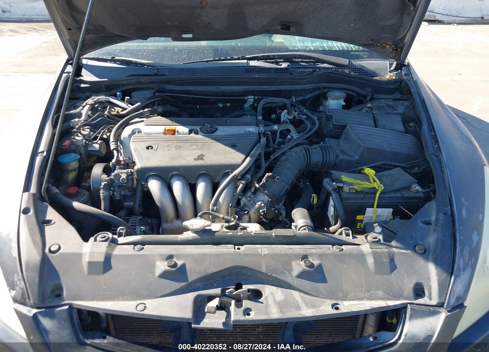 2004 HONDA ACCORD 2.4 EX VIN: 1HGCM566X4A071007