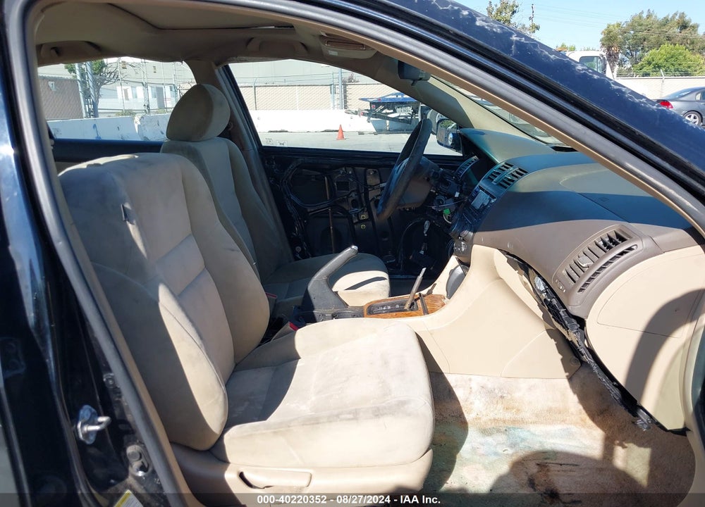 2004 HONDA ACCORD 2.4 EX VIN: 1HGCM566X4A071007