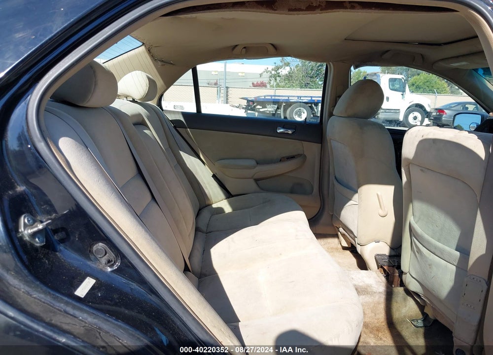 2004 HONDA ACCORD 2.4 EX VIN: 1HGCM566X4A071007