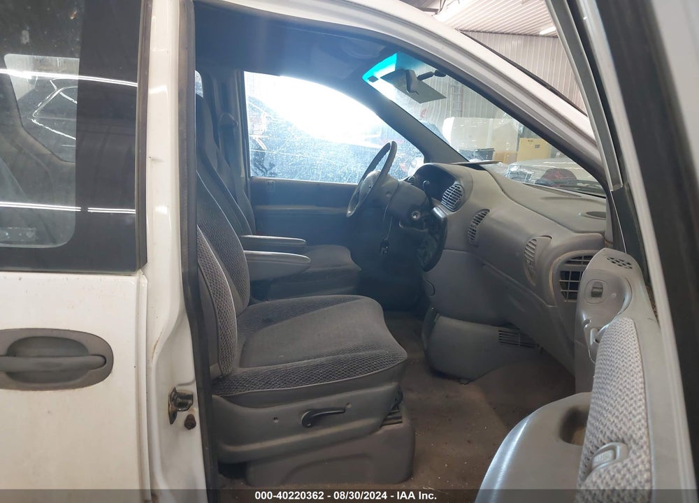 1996 DODGE GRAND CARAVAN SE VIN: 1B4GP44R1TB496118