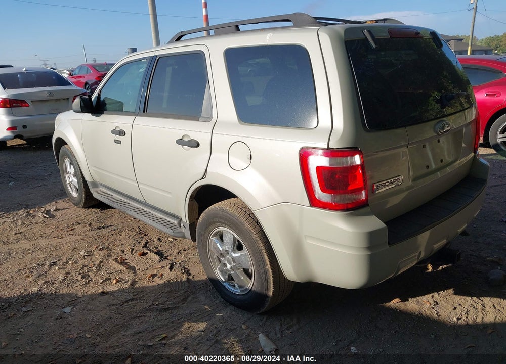 2009 FORD ESCAPE XLT VIN: 1FMCU03G89KA36140