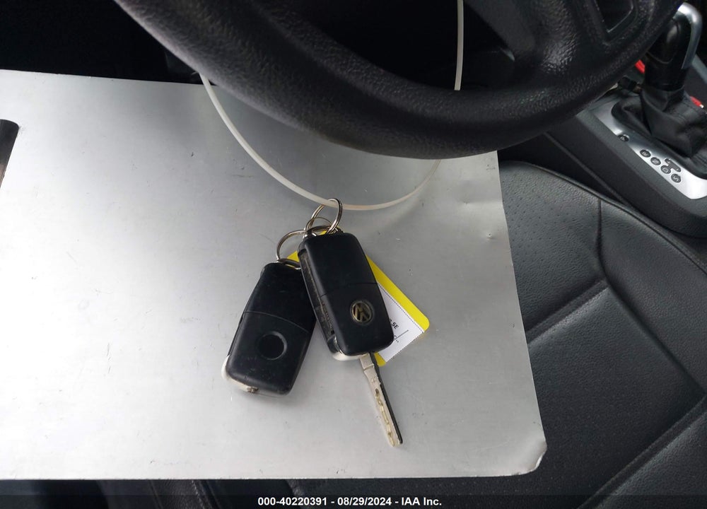 2014 VOLKSWAGEN JETTA 1.8T SE VIN: 3VWD17AJ0EM238298