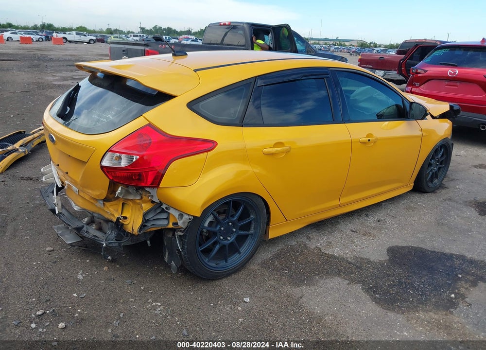 2014 FORD FOCUS ST VIN: 1FADP3L92EL143620