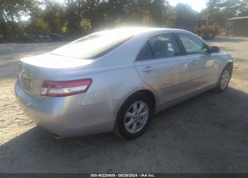 2011 TOYOTA CAMRY LE VIN: 4T1BF3EK5BU136490