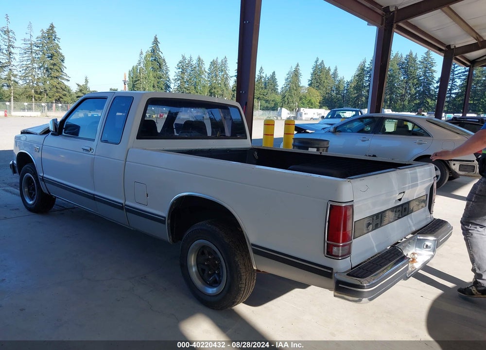 1987 CHEVROLET S TRUCK S10 VIN: 1GCCS14R8H2171410