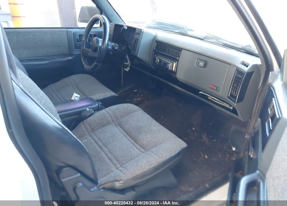 1987 CHEVROLET S TRUCK S10 VIN: 1GCCS14R8H2171410