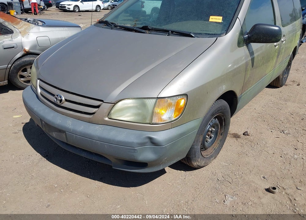 2001 TOYOTA SIENNA VIN: 4T3ZF13C31U390137