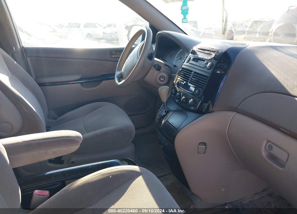 2004 TOYOTA SIENNA LE VIN: 5TDZA23C44S103849