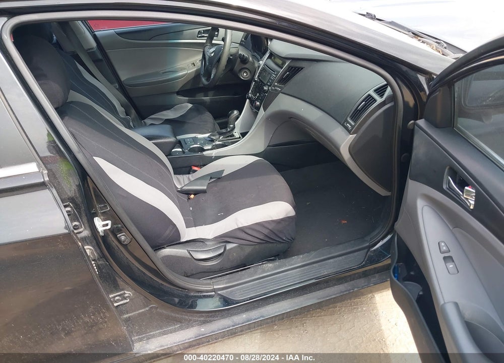 2013 HYUNDAI SONATA GLS VIN: 5NPEB4AC2DH643572