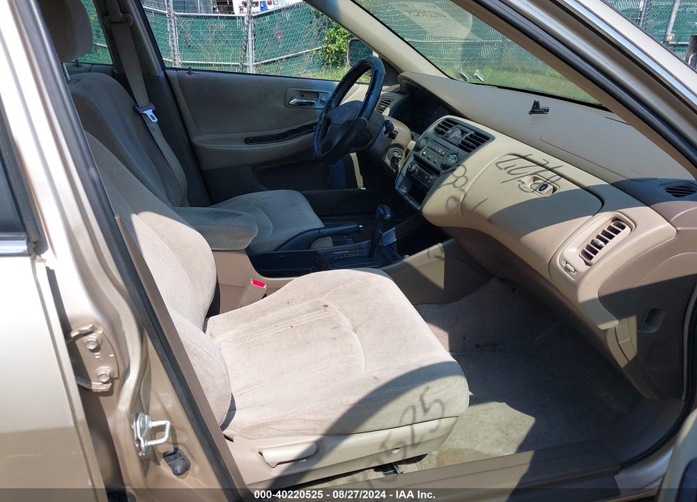 2000 HONDA ACCORD 2.3 SE VIN: JHMCG669XYC011758