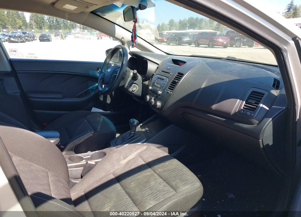 2016 KIA FORTE LX VIN: KNAFK4A65G5501054