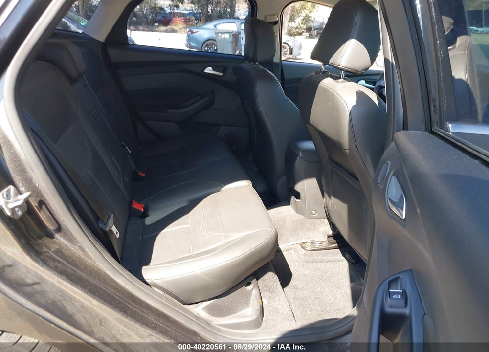 2015 FORD FOCUS TITANIUM VIN: 1FADP3N25FL314670