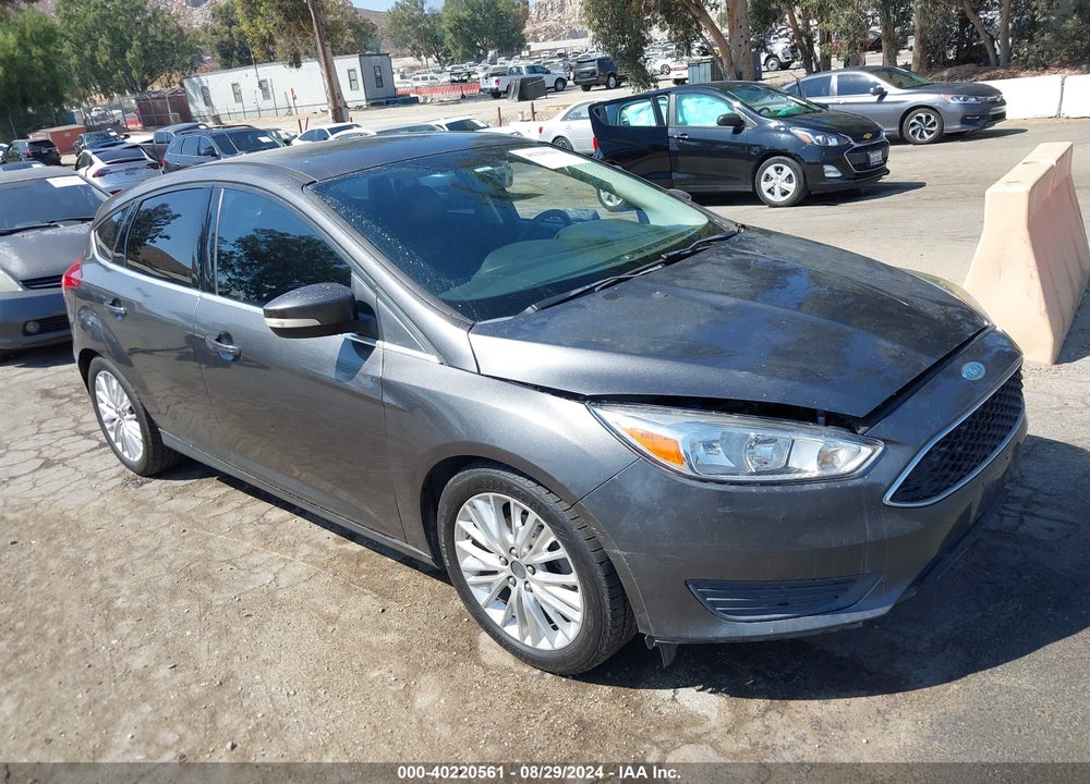 2015 FORD FOCUS TITANIUM VIN: 1FADP3N25FL314670