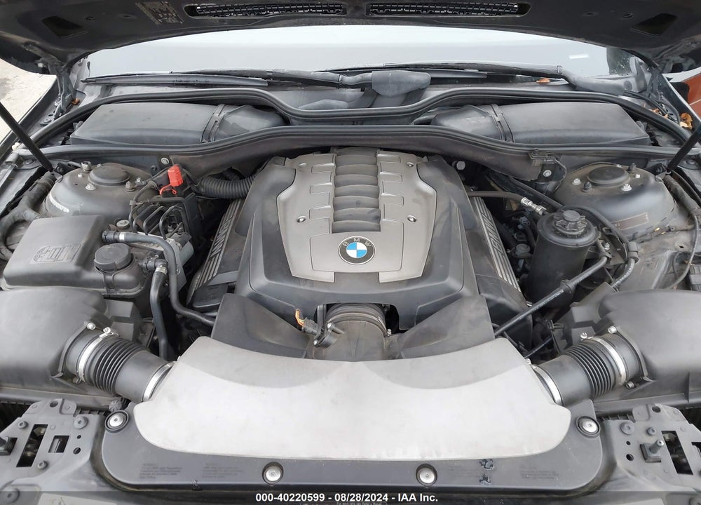2007 BMW 750LI VIN: WBAHN83557DT76719