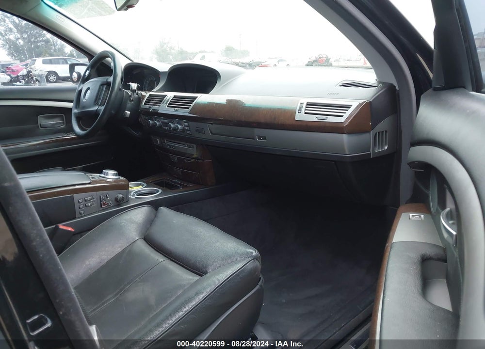 2007 BMW 750LI VIN: WBAHN83557DT76719