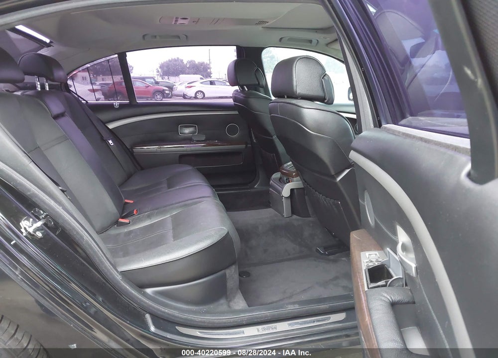 2007 BMW 750LI VIN: WBAHN83557DT76719