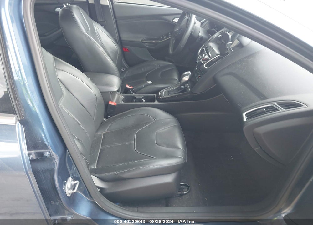 2018 FORD FOCUS TITANIUM VIN: 1FADP3N25JL323717
