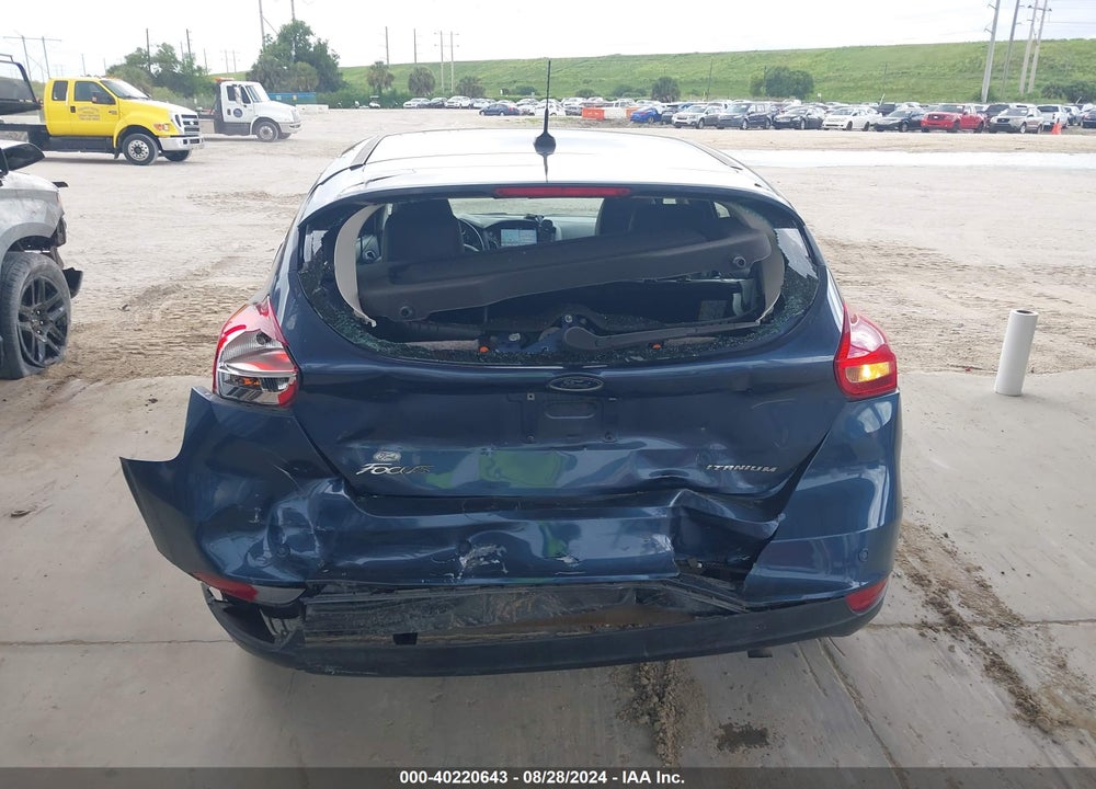 2018 FORD FOCUS TITANIUM VIN: 1FADP3N25JL323717