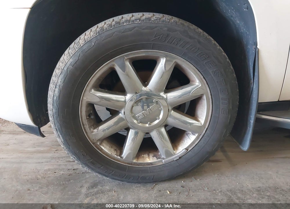 2010 GMC YUKON DENALI VIN: 1GKUKEEFXAR156599
