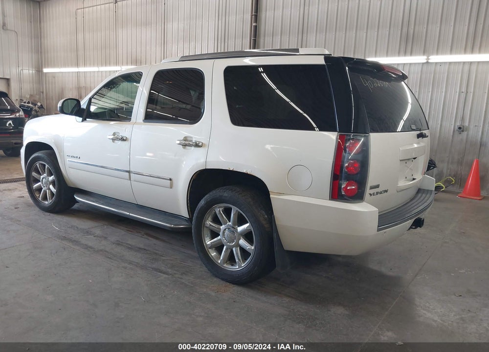 2010 GMC YUKON DENALI VIN: 1GKUKEEFXAR156599
