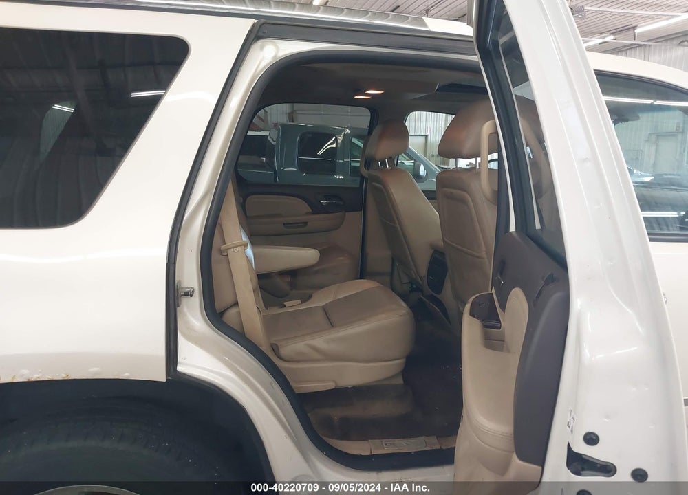 2010 GMC YUKON DENALI VIN: 1GKUKEEFXAR156599