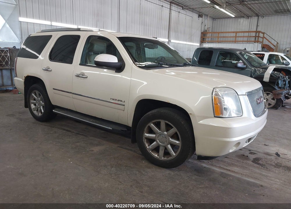 2010 GMC YUKON DENALI VIN: 1GKUKEEFXAR156599