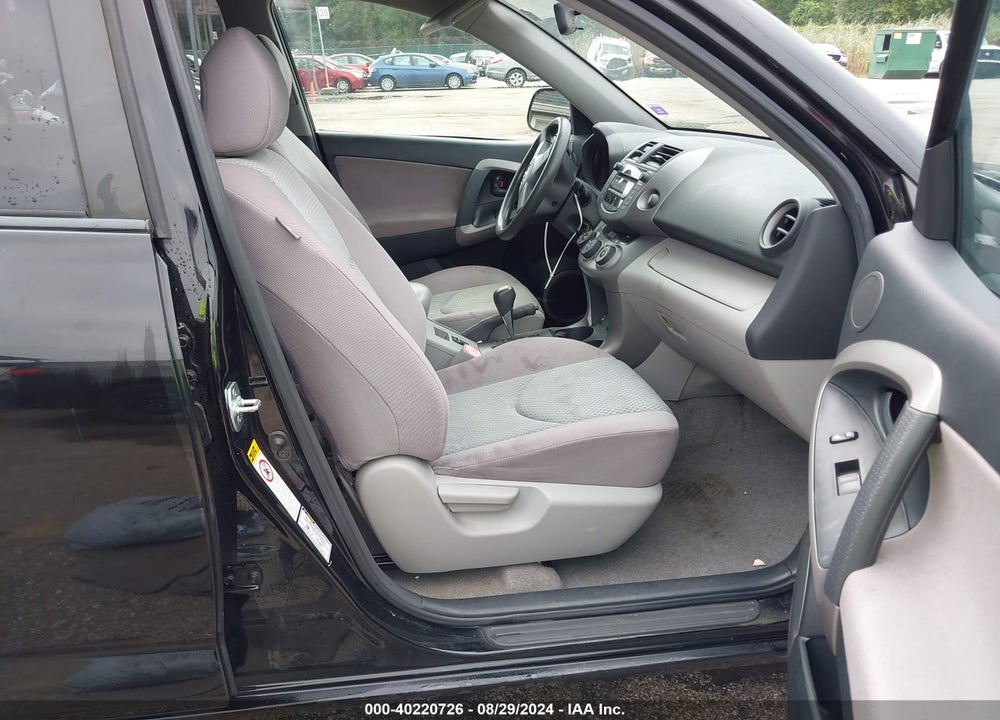 2008 TOYOTA RAV4 BASE V6 VIN: JTMBK33V885070355