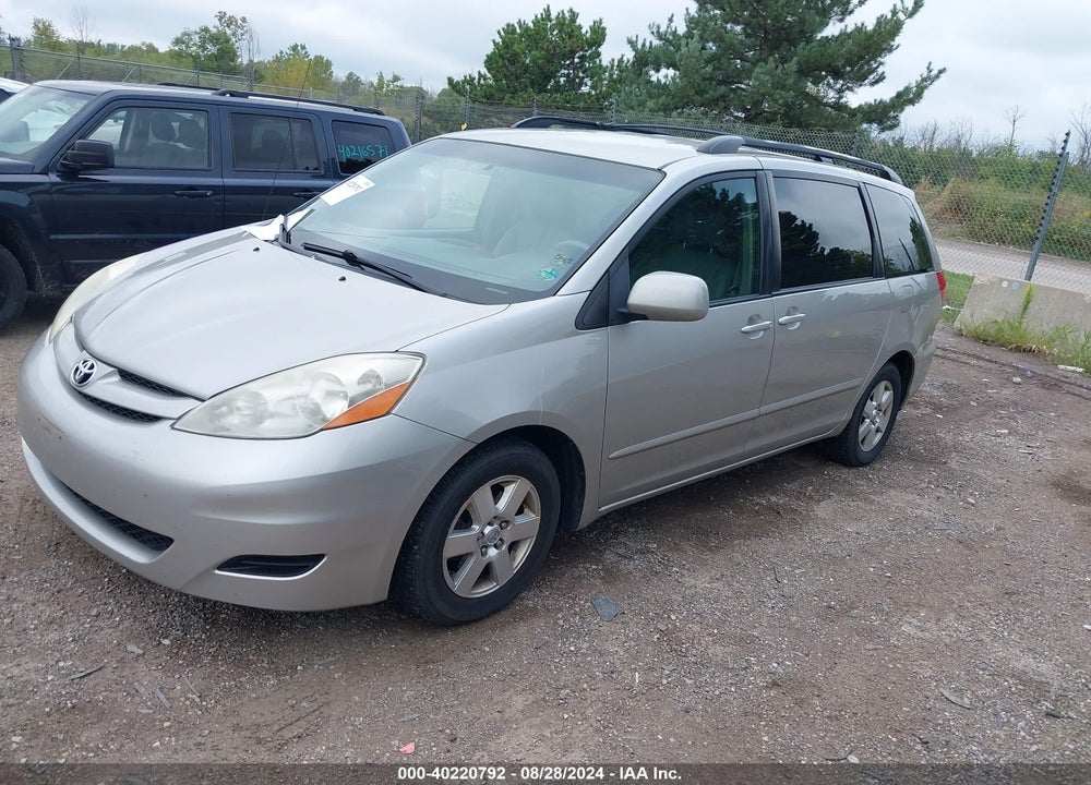 2008 TOYOTA SIENNA XLE VIN: 5TDZK22C88S165257
