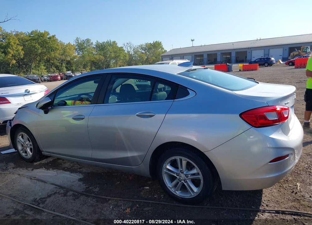 2018 CHEVROLET CRUZE LT AUTO VIN: 1G1BE5SM9J7152948