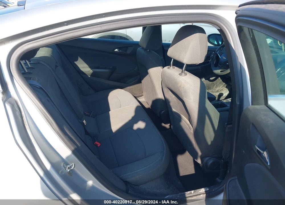 2018 CHEVROLET CRUZE LT AUTO VIN: 1G1BE5SM9J7152948