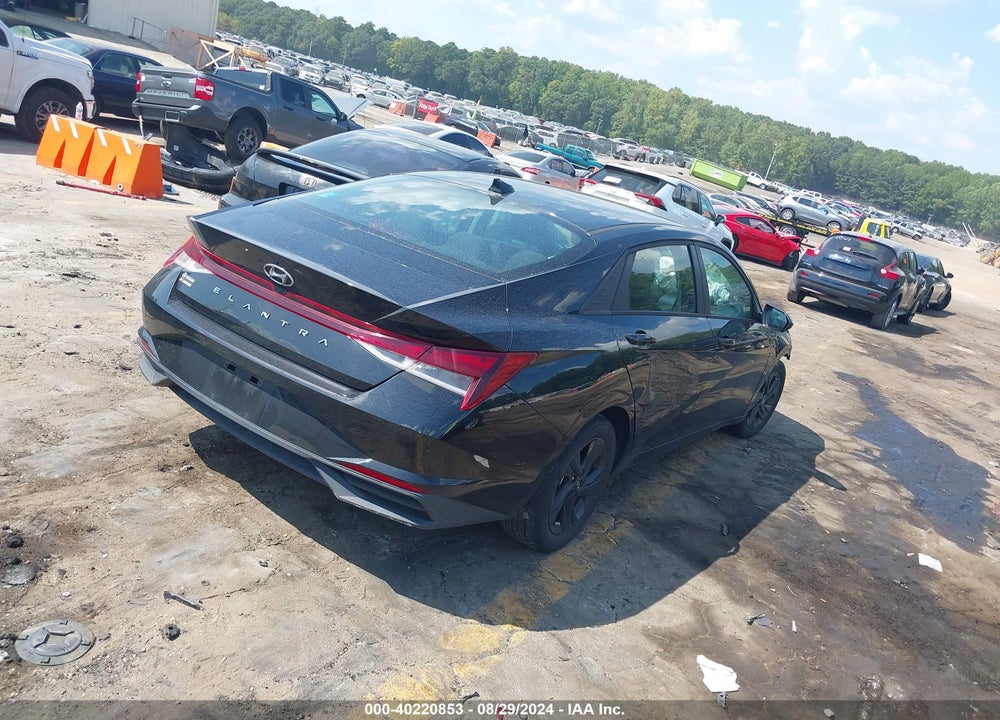 2021 HYUNDAI ELANTRA SEL VIN: 5NPLM4AG5MH018412