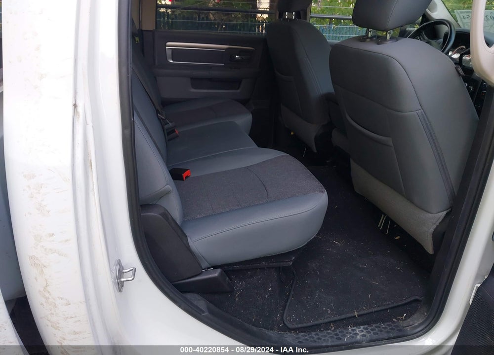 2018 RAM 2500 BIG HORN 4X4 8' BOX VIN: 3C6UR5JL7JG404737