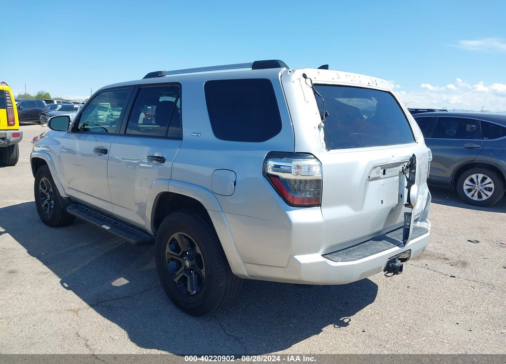 2021 TOYOTA 4RUNNER SR5 VIN: JTEMU5JR3M5929846