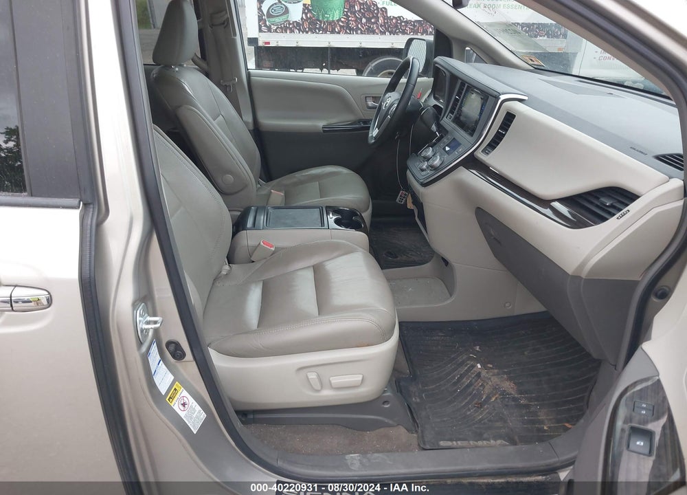 2017 TOYOTA SIENNA XLE PREMIUM 7 PASSENGER VIN: 5TDDZ3DC6HS180753