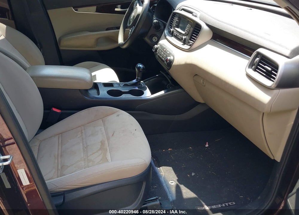 2016 KIA SORENTO 3.3L LX VIN: 5XYPGDA56GG073700