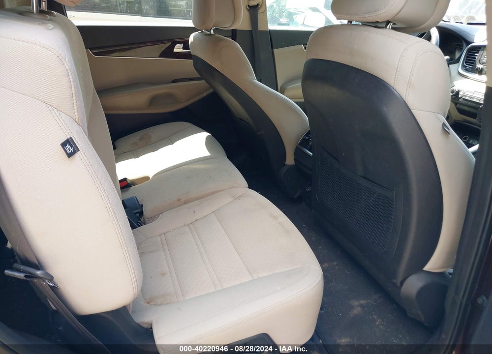2016 KIA SORENTO 3.3L LX VIN: 5XYPGDA56GG073700