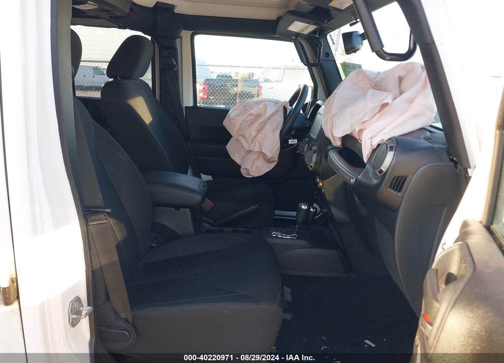 2015 JEEP WRANGLER UNLIMITED SPORT VIN: 1C4BJWDG8FL694007