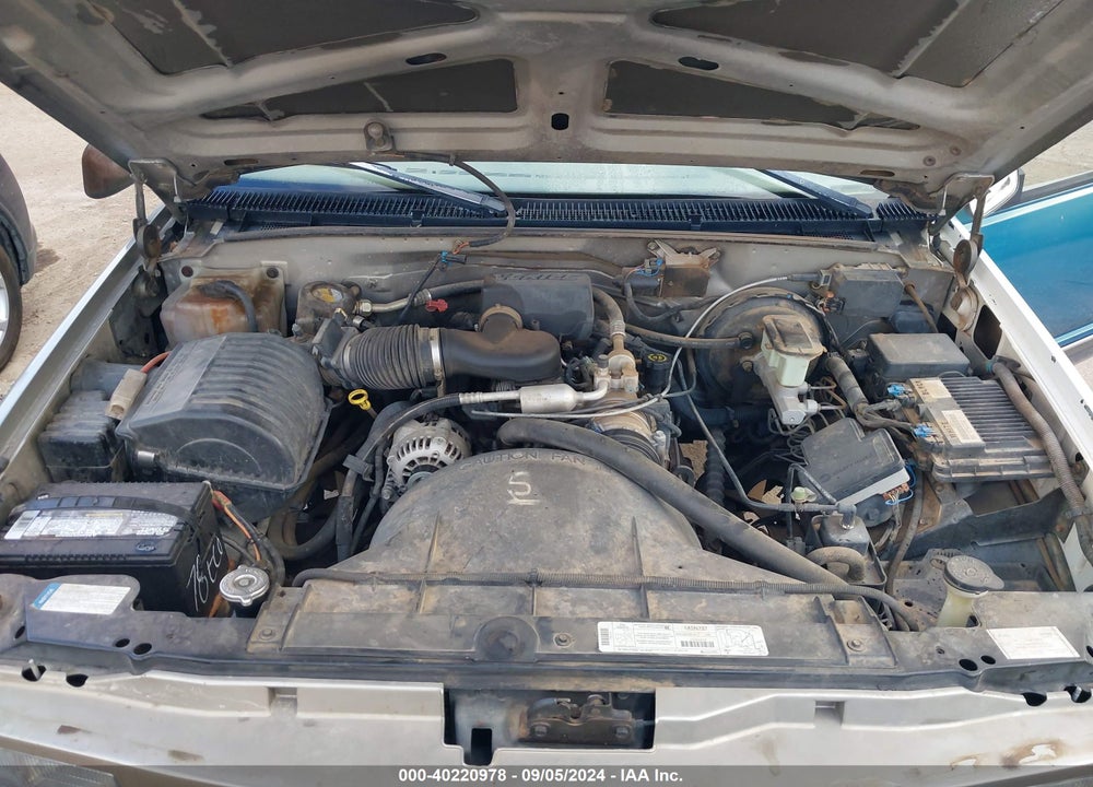 1998 GMC SIERRA 1500 SL WIDESIDE VIN: 1GTEC14W4WZ550632