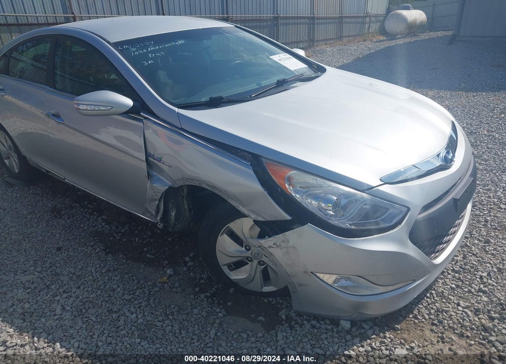 2015 HYUNDAI SONATA HYBRID VIN: KMHEC4A42FA137199