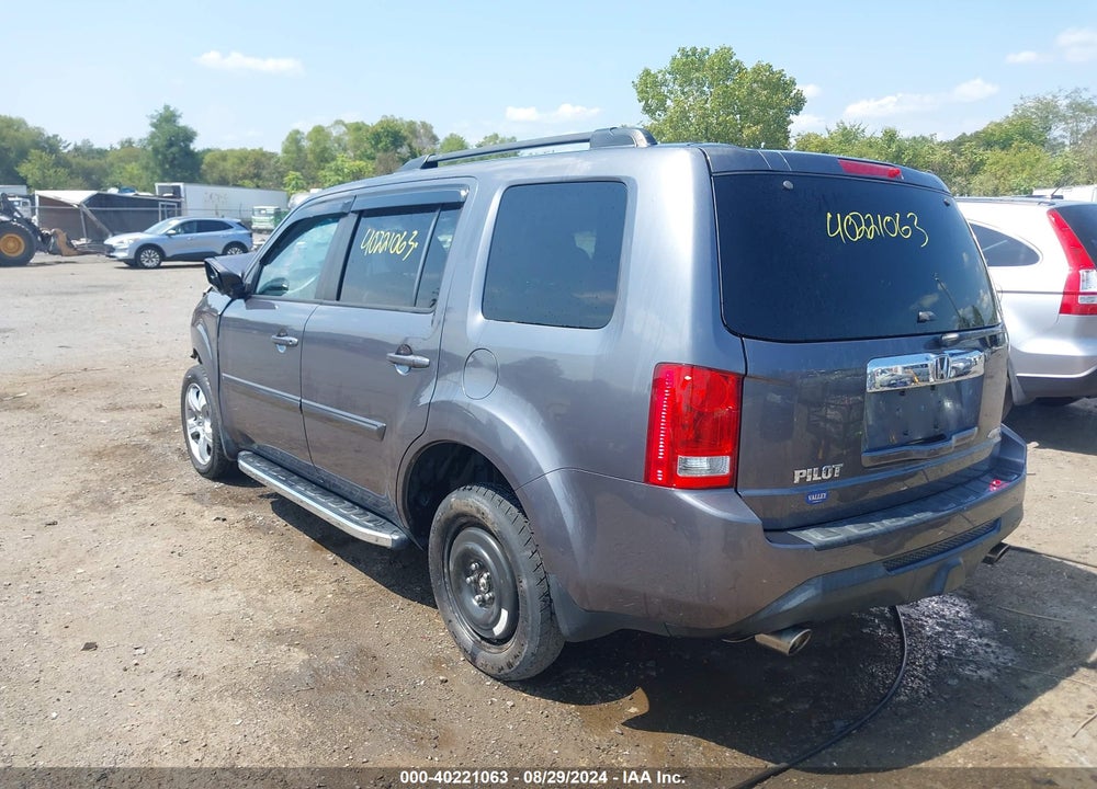 2015 HONDA PILOT EX-L VIN: 5FNYF4H53FB031942