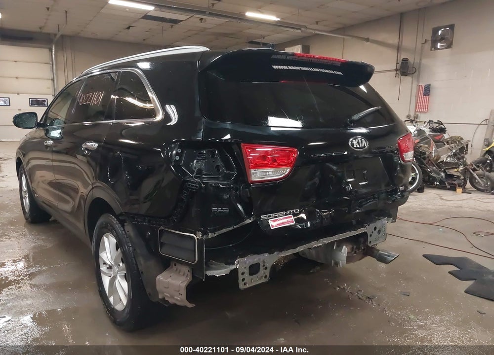 2018 KIA SORENTO 2.4L LX VIN: 5XYPGDA36JG345491