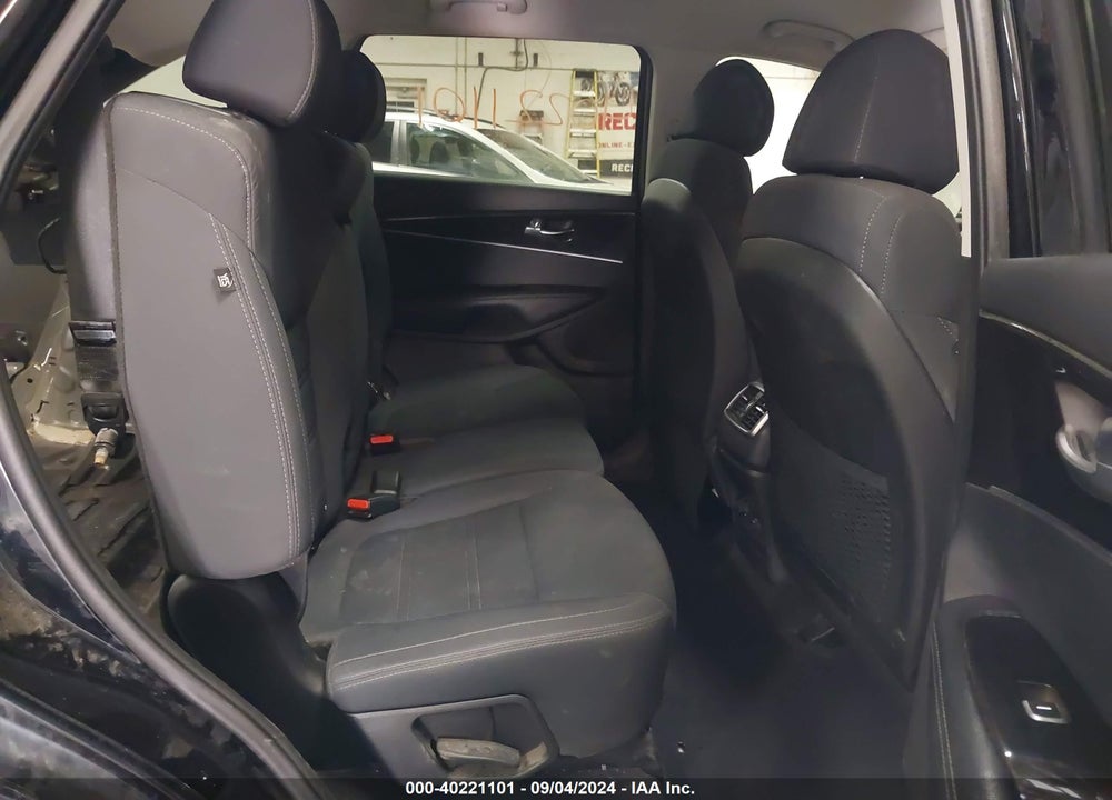 2018 KIA SORENTO 2.4L LX VIN: 5XYPGDA36JG345491