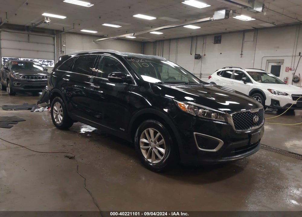 2018 KIA SORENTO 2.4L LX VIN: 5XYPGDA36JG345491