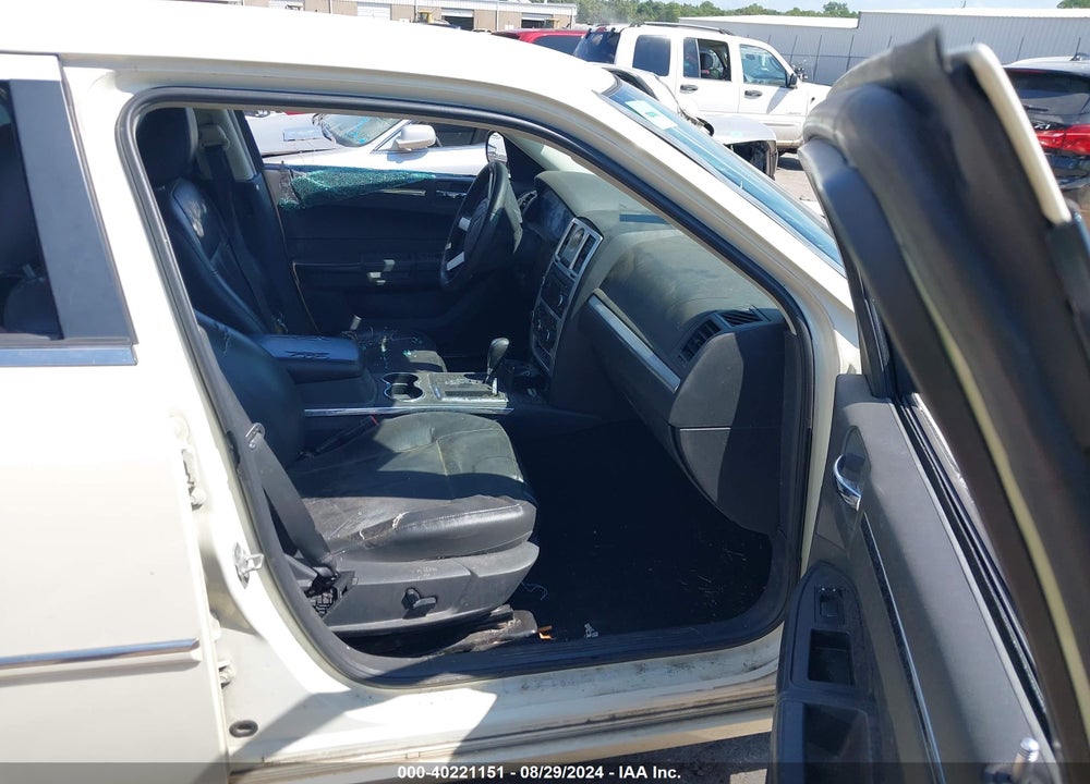 2008 CHRYSLER 300 TOURING VIN: 2C3KA53G38H187788