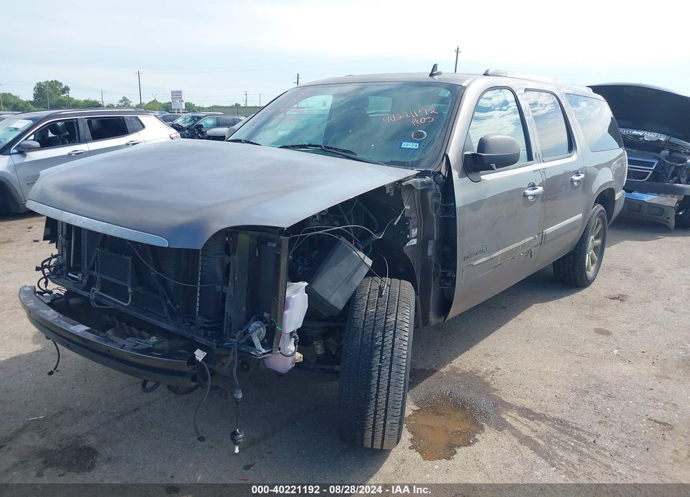 2011 GMC YUKON XL 1500 DENALI VIN: 1GKS2MEF9BR260021