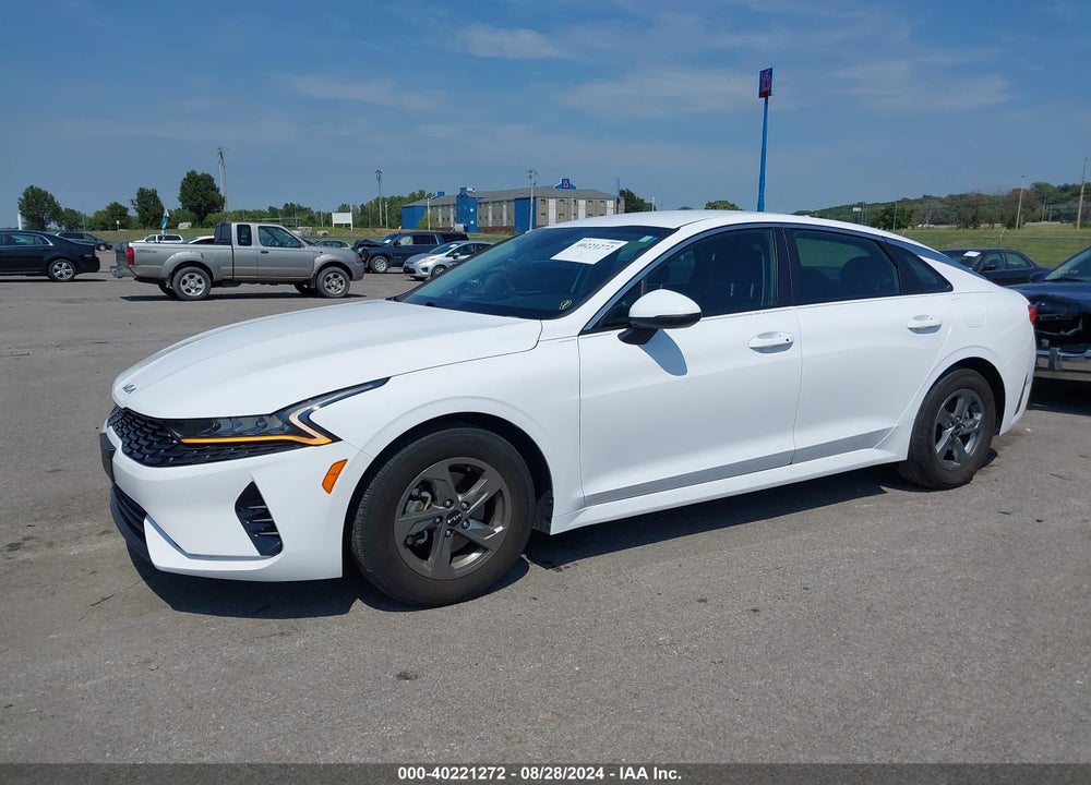 2022 KIA K5 LXS VIN: 5XXG14J27NG105126