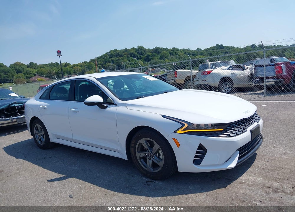 2022 KIA K5 LXS VIN: 5XXG14J27NG105126