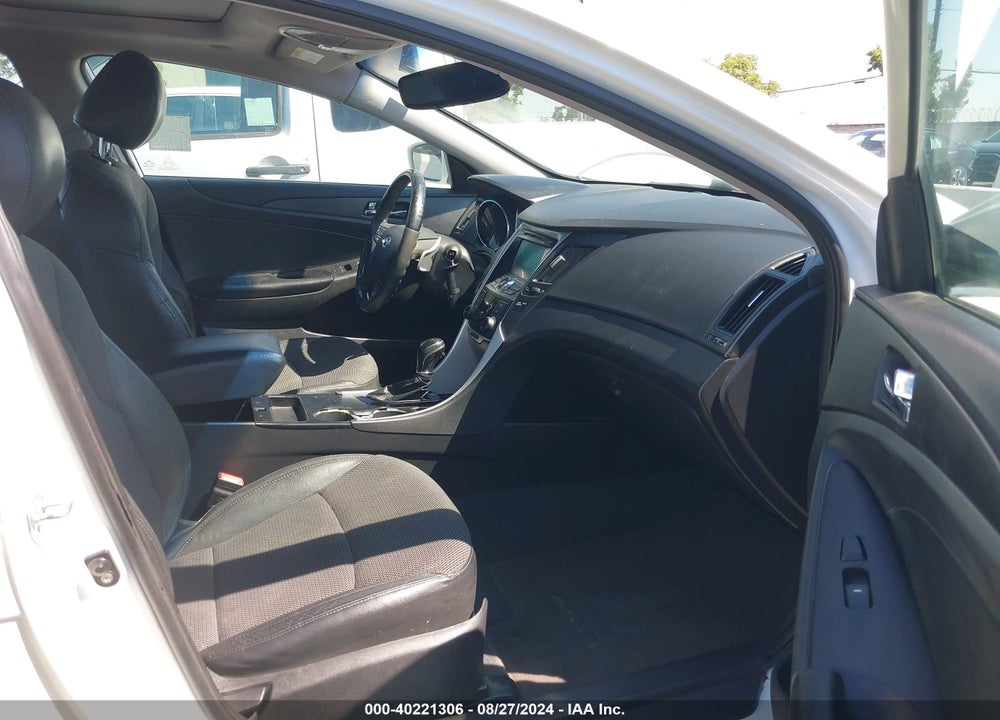 2011 HYUNDAI SONATA SE VIN: 5NPEC4AC3BH146086